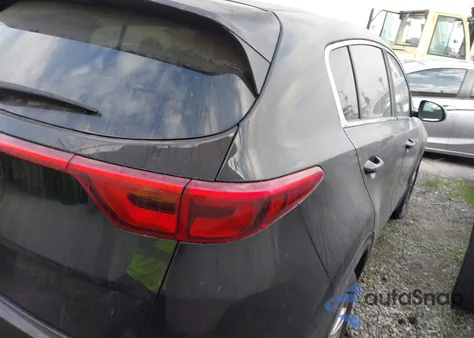 2017 Kia Sportage Lx z USA, uszkodzony, nr VIN KNDPM3AC2H7241476